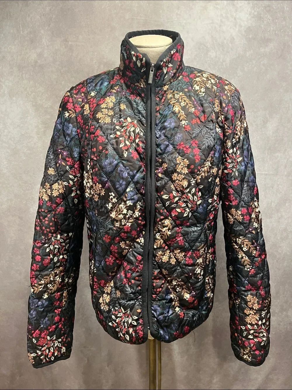 Lands’ End Quilted Floral Jacket - Black Multi size medium